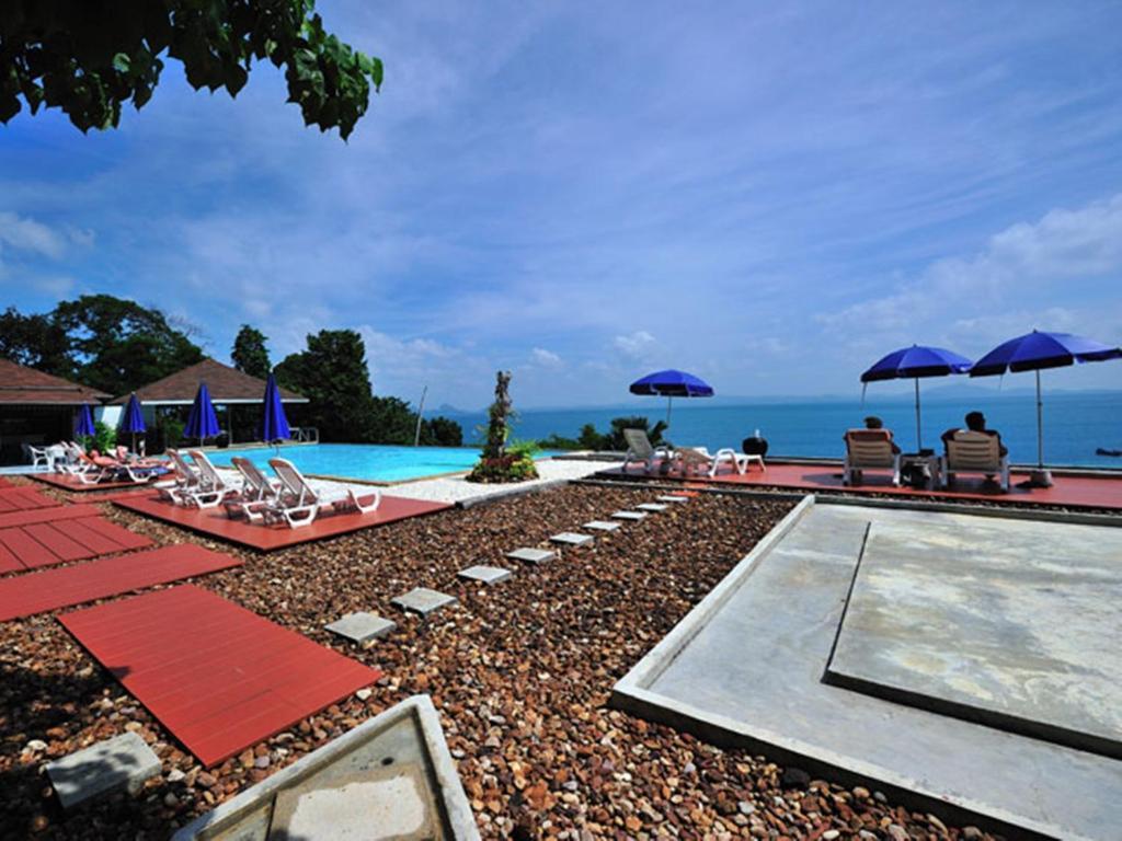 Koh Ngai Cliff Beach Resort Exterior foto