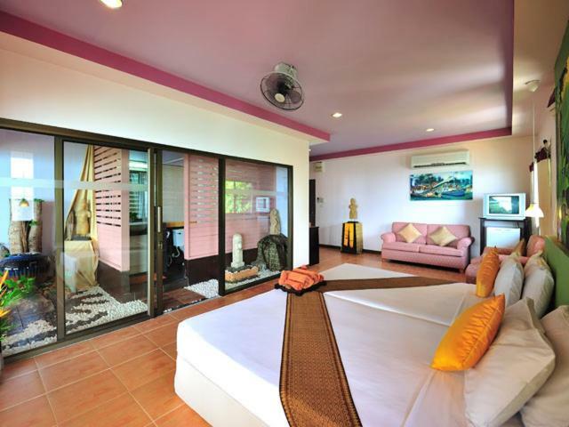 Koh Ngai Cliff Beach Resort Exterior foto